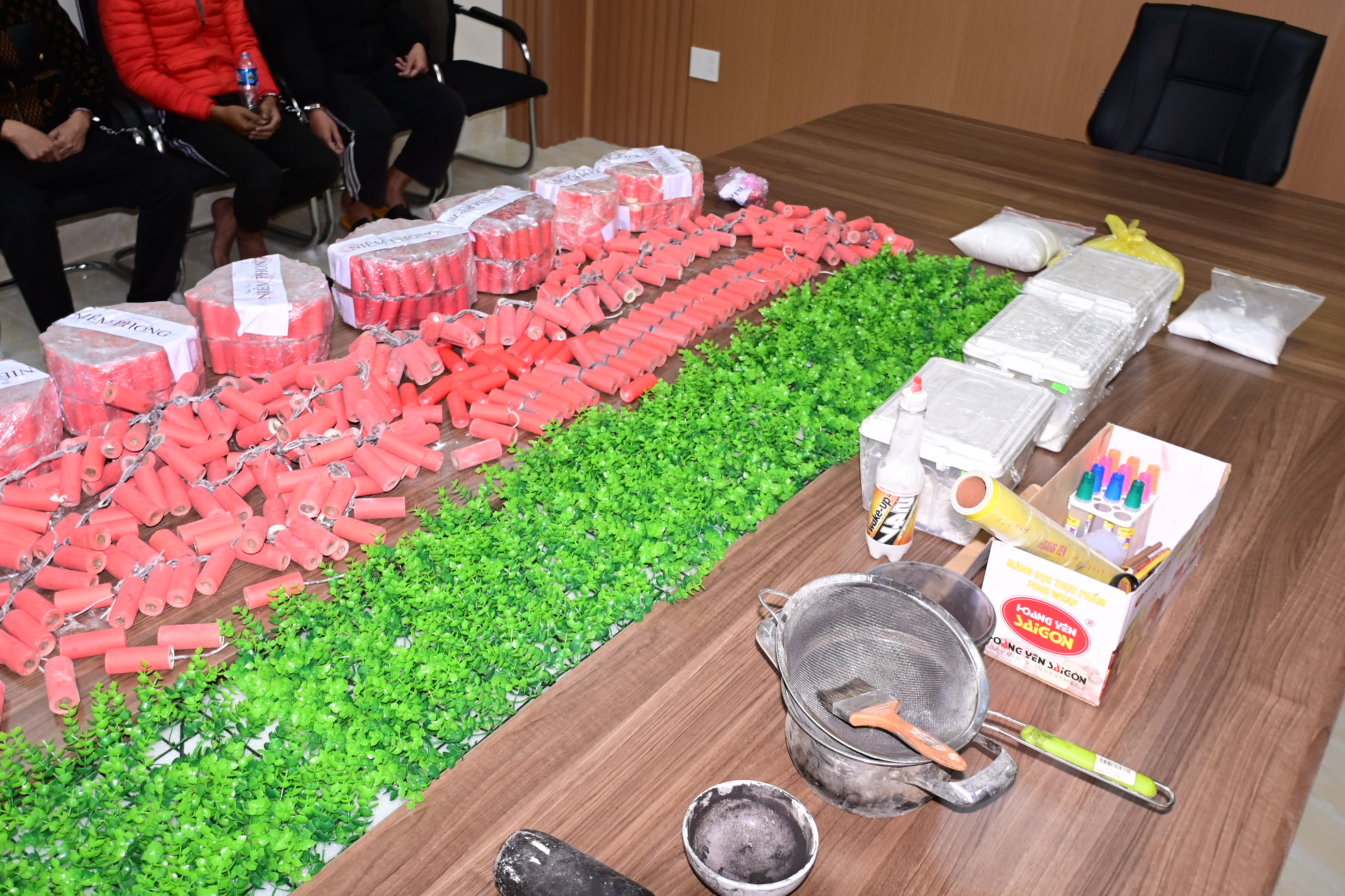 Cảnh báo tình trạng học sinh tự chế tạo pháo nổ, nguy hiểm khôn lường